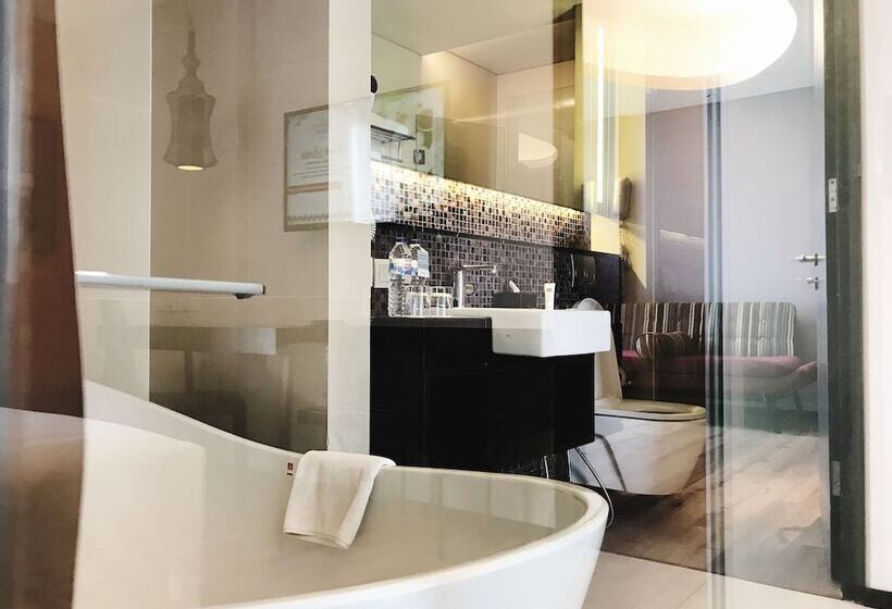 جناح إدارى, Mercure Surabaya