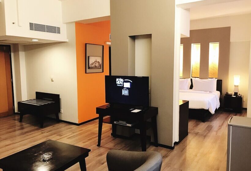 جناح إدارى, Mercure Surabaya