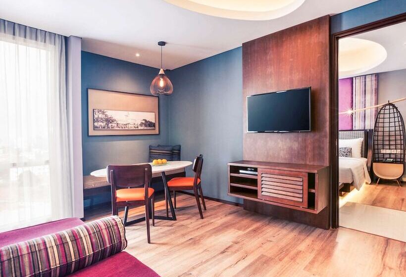 جناح إدارى, Mercure Surabaya