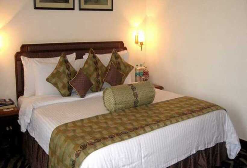 غرفة سوبيريور, Peerless Hotel Kolkata