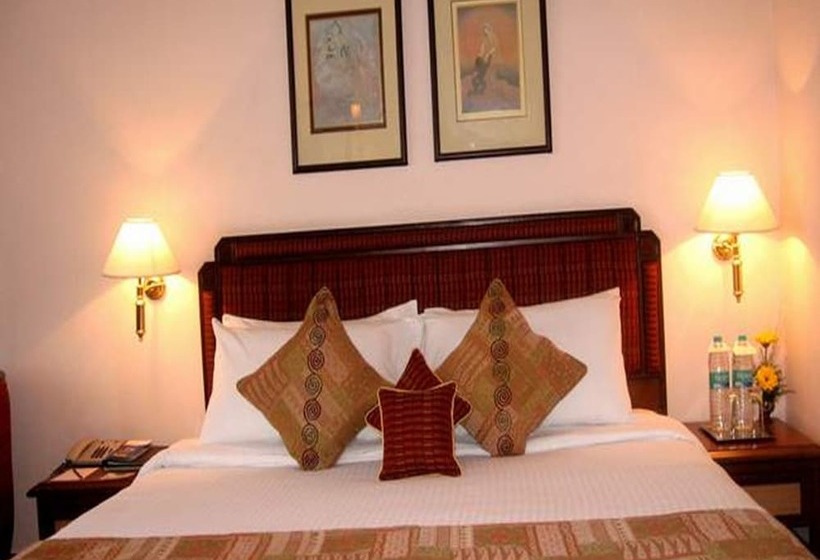 غرفة سوبيريور, Peerless Hotel Kolkata