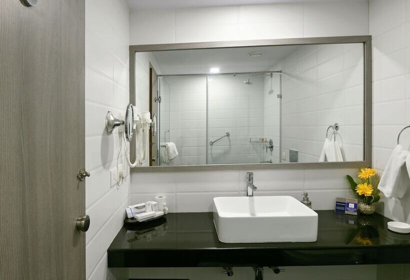 غرفة ديلوكس, Peerless Hotel Kolkata