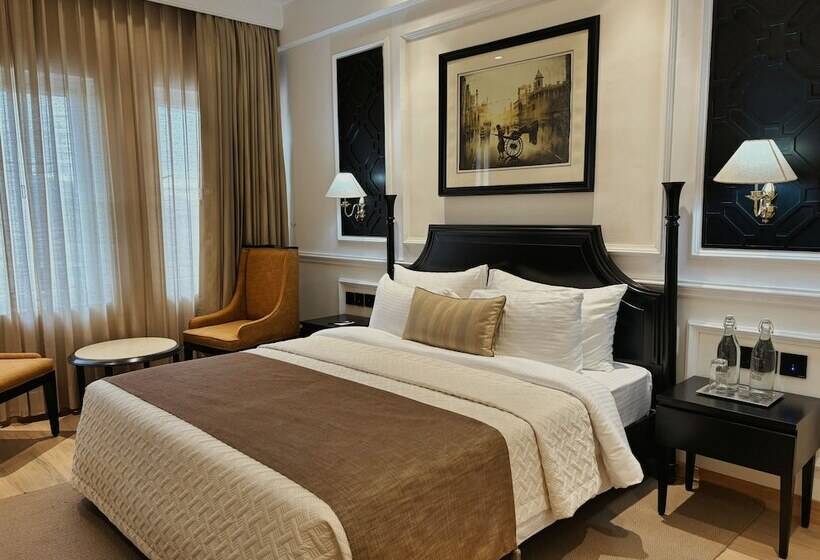 غرفة كلوب, Peerless Hotel Kolkata