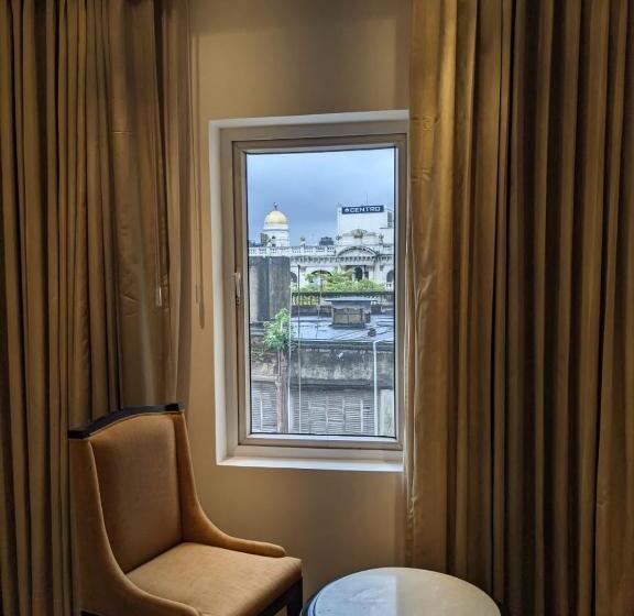 غرفة كلوب, Peerless Hotel Kolkata