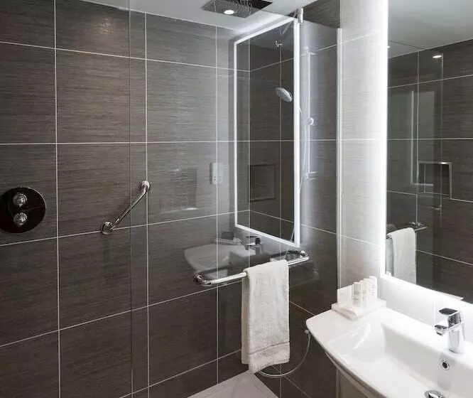 سوییت جونیور, Radisson Blu Hotel Dublin Airport