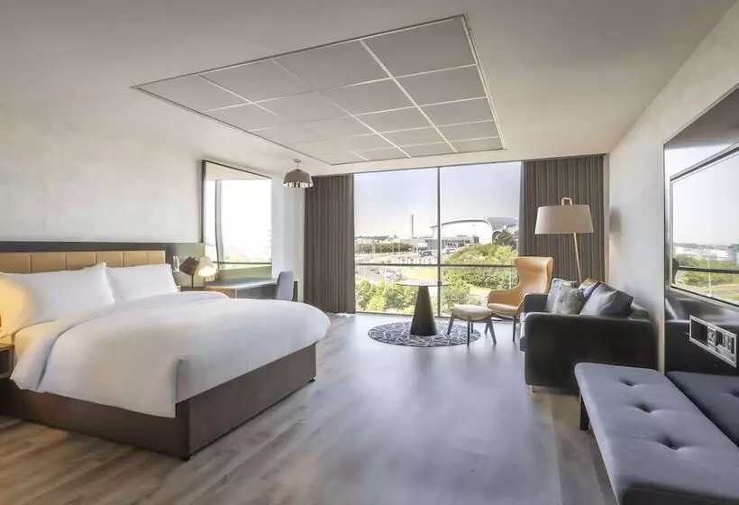 سوییت جونیور, Radisson Blu Hotel Dublin Airport