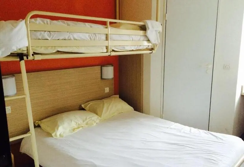 スタンダードトリプルルーム, Fasthotel Montereau   Esmans
