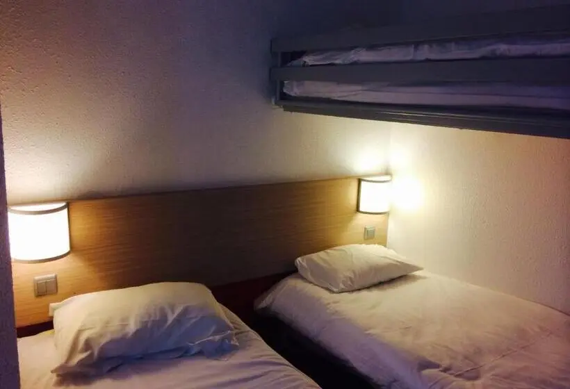 ベーシックトリプルルーム, Fasthotel Montereau   Esmans