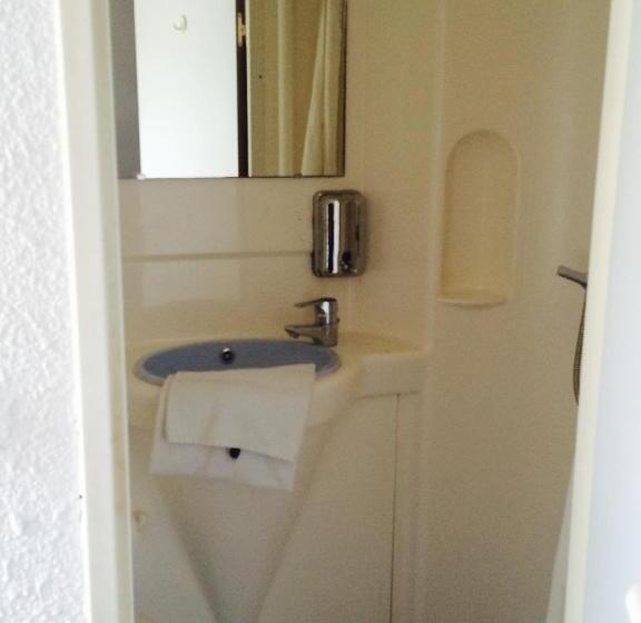 ベーシックトリプルルーム, Fasthotel Montereau   Esmans