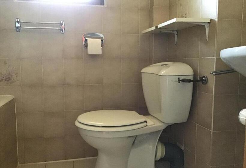 Четырехместный Номер Стандарт, Hôtel La Bergerie
