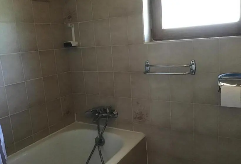 スタンダード４人部屋, Hôtel La Bergerie
