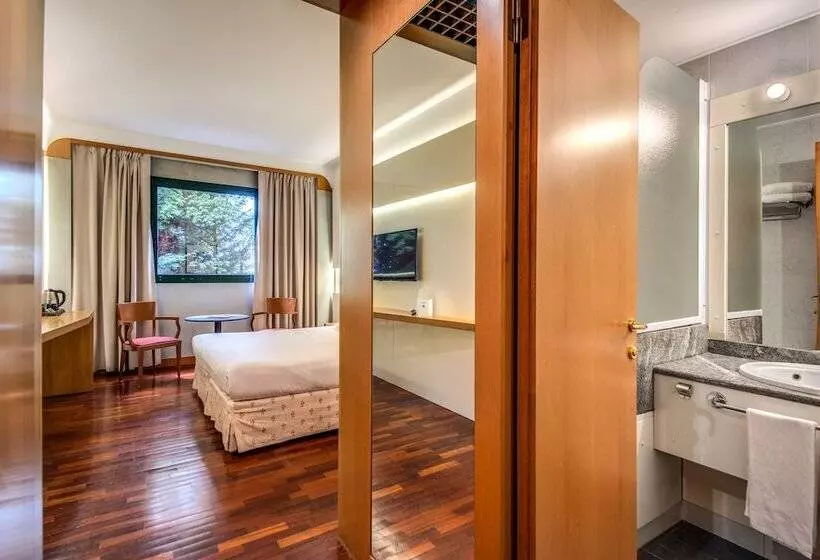 Standard-huone, Della Rotonda