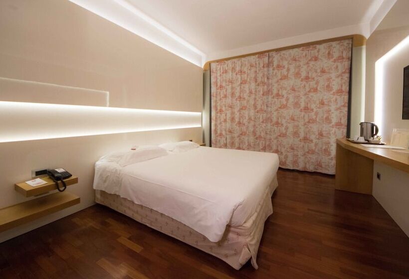 エクゼクティブルーム, Della Rotonda