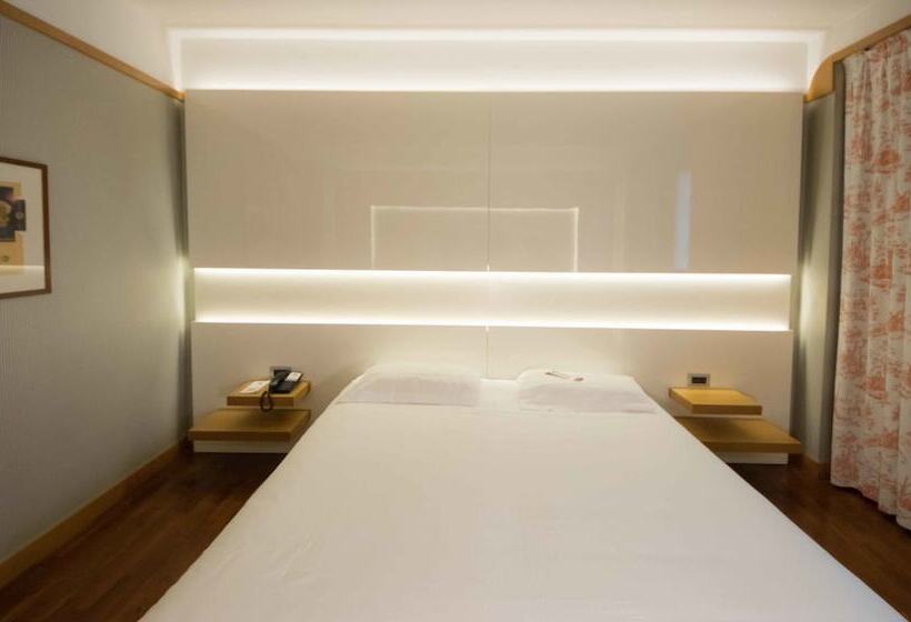 エクゼクティブルーム, Della Rotonda