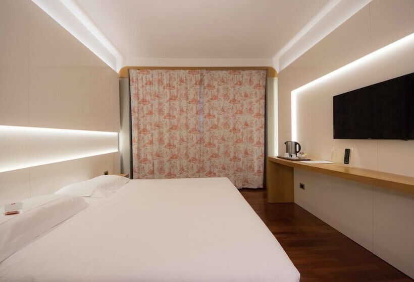 エクゼクティブルーム, Della Rotonda