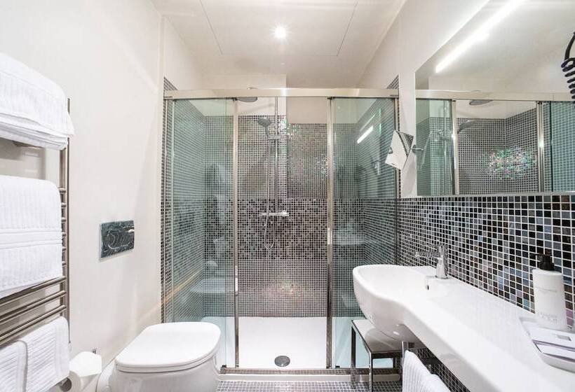 اتاق سوپریور, Annunziata