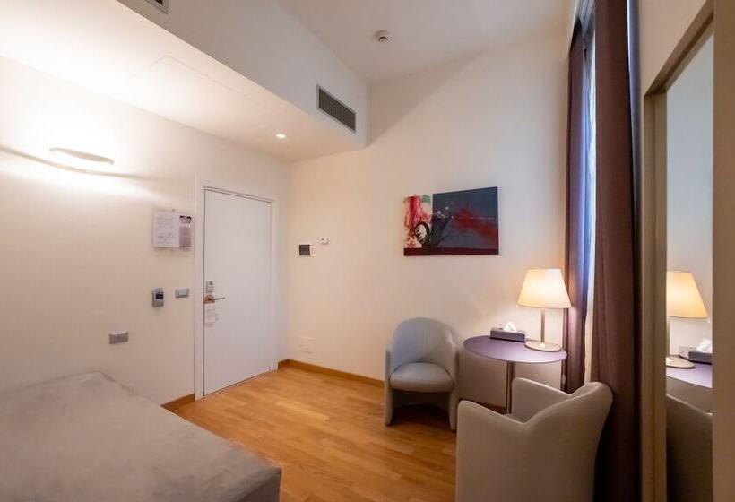 اتاق سوپریور, Annunziata