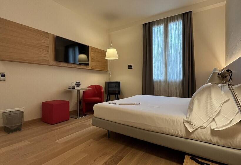 اتاق سوپریور, Annunziata