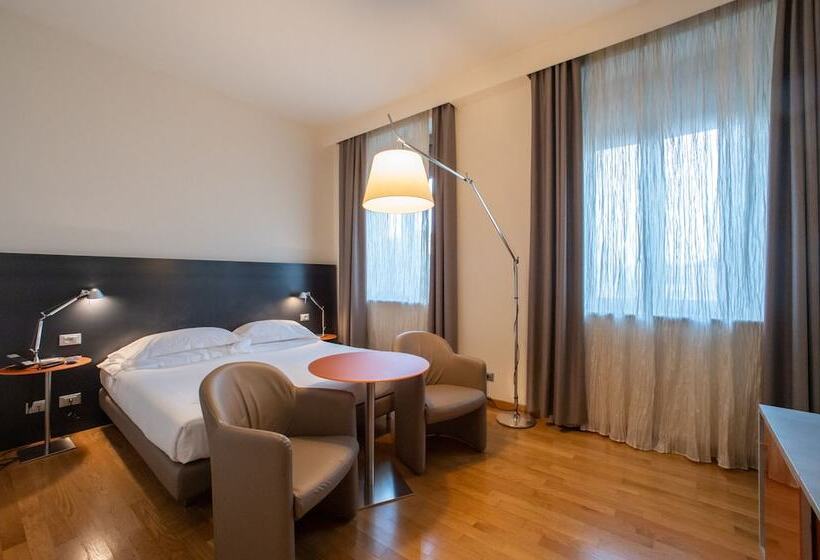 اتاق سوپریور با چشمانداز شهر, Annunziata