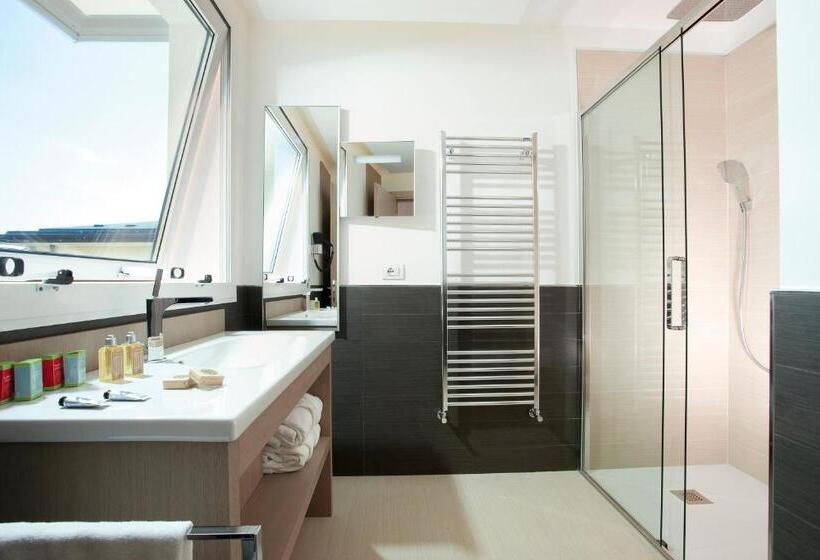 行政房间, Aurora