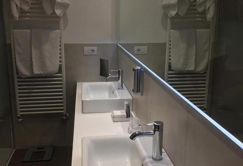 海景套房, Aurora