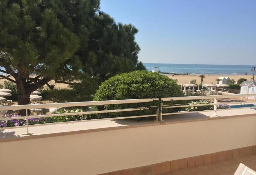 海景套房, Aurora