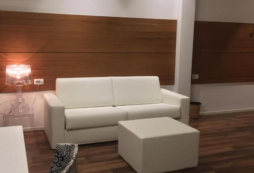 小型套房带海景, Aurora