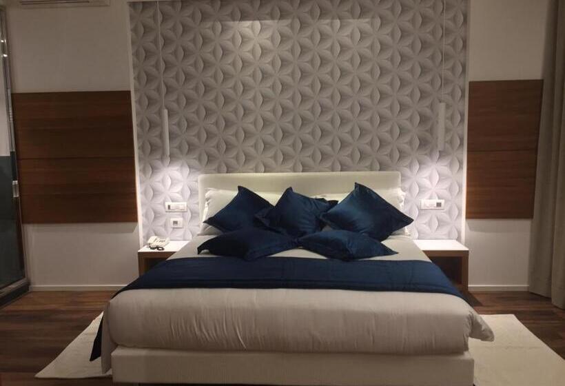 小型套房带海景, Aurora