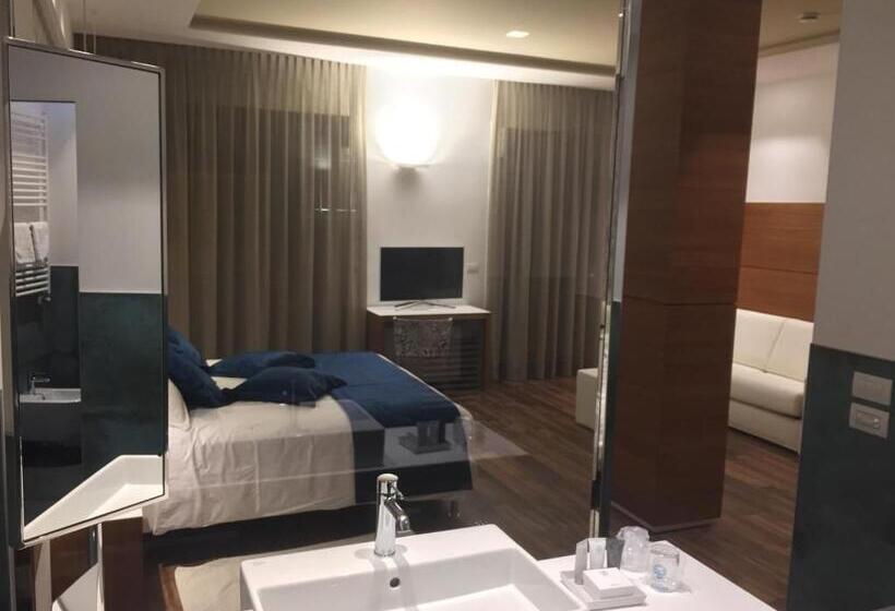 小型套房带海景, Aurora