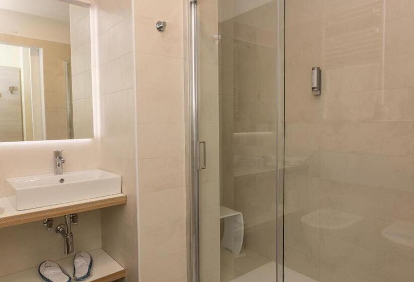 豪华海景房, Aurora