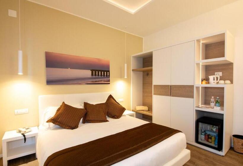 家庭套房, Aurora