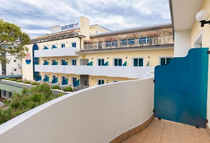 标准单人间, Aurora