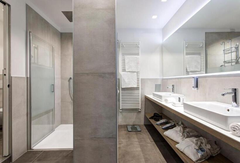 海景套房, Aurora