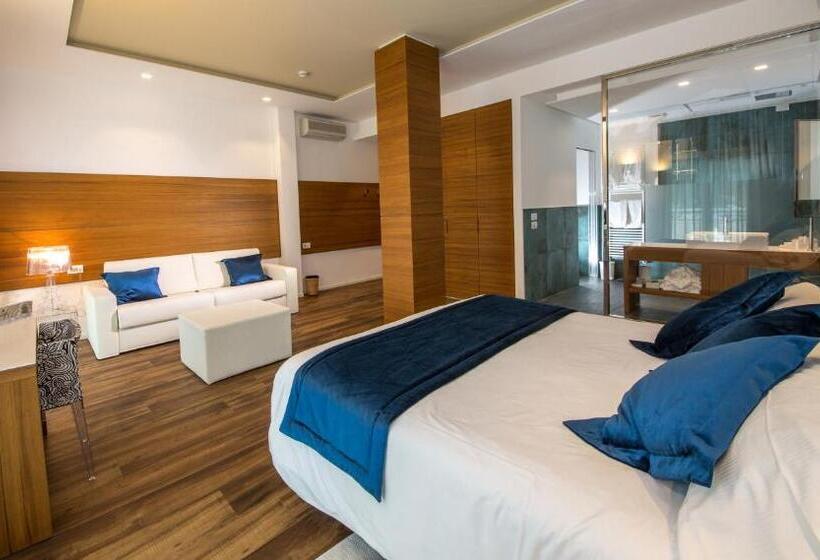 小型套房带海景, Aurora