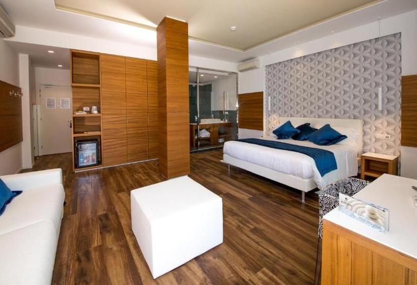 小型套房带海景, Aurora