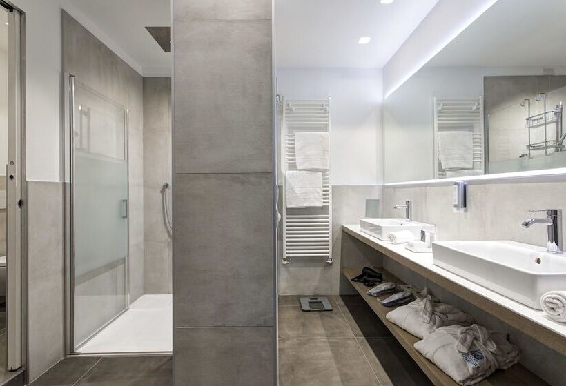 海景套房, Aurora