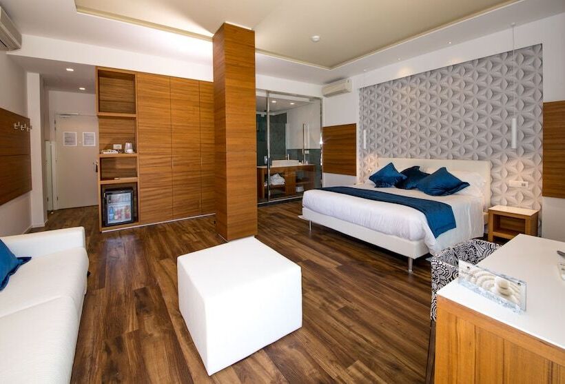 小型套房带海景, Aurora