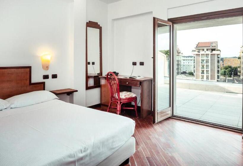 스탠다드 싱글 룸, Carlo Felice