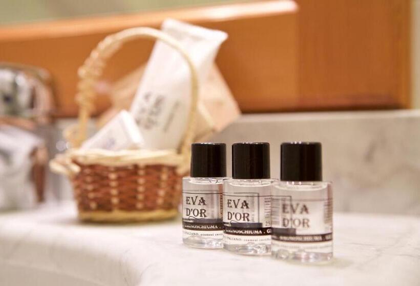 스탠다드 싱글 룸, Croux