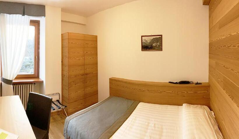 스탠다드 싱글 룸, Croux