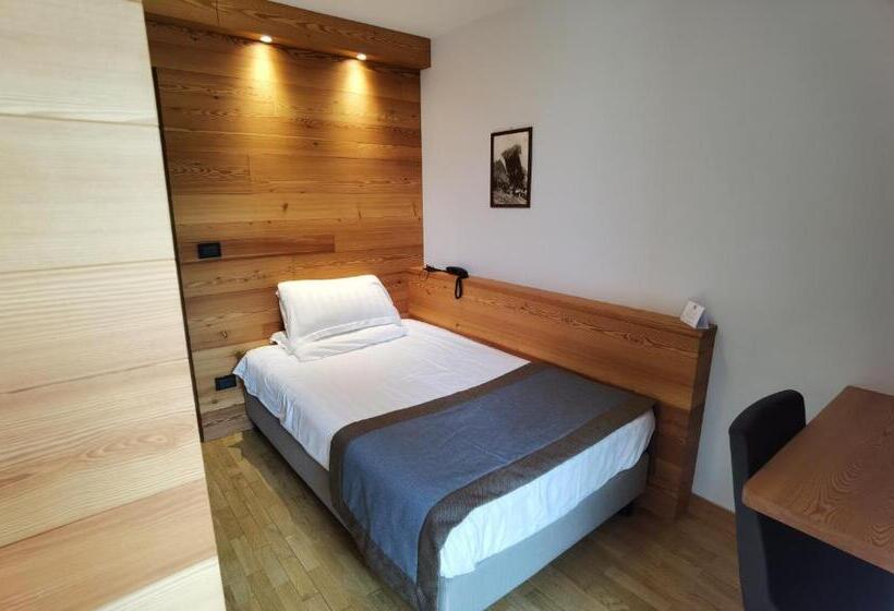 스탠다드 싱글 룸, Croux