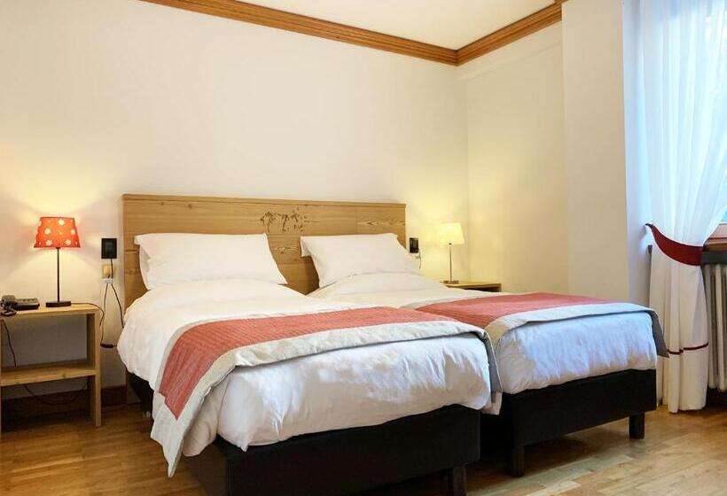 스탠다드 룸, Croux