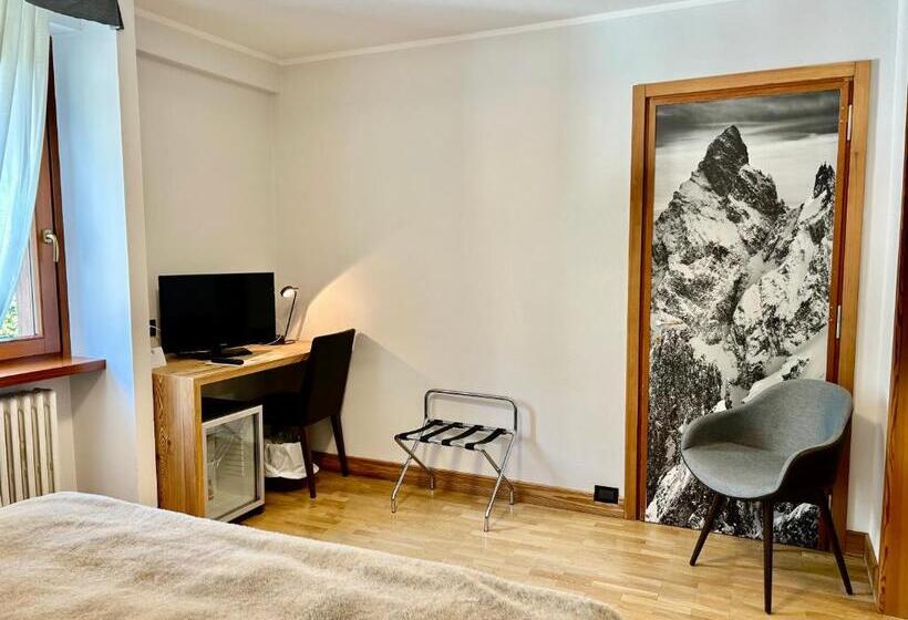 스탠다드 룸, Croux