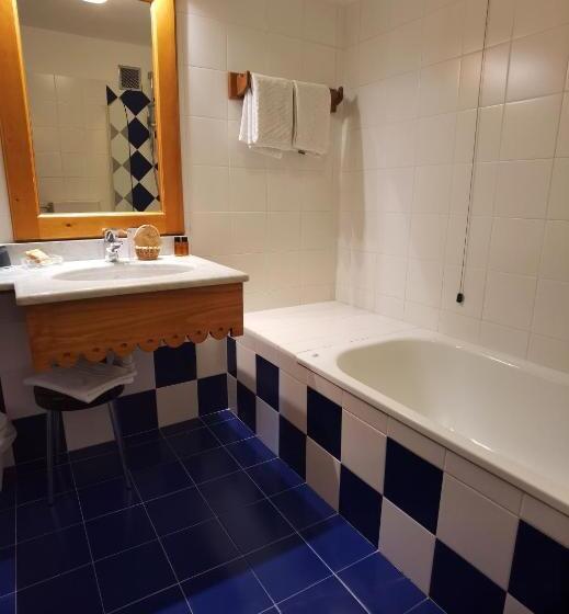 스탠다드 트리플 룸, Croux