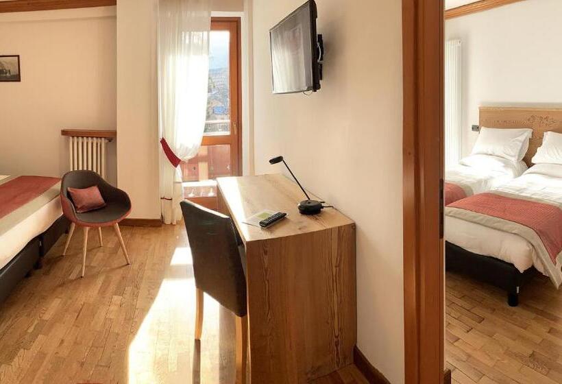 패밀리 룸, Croux