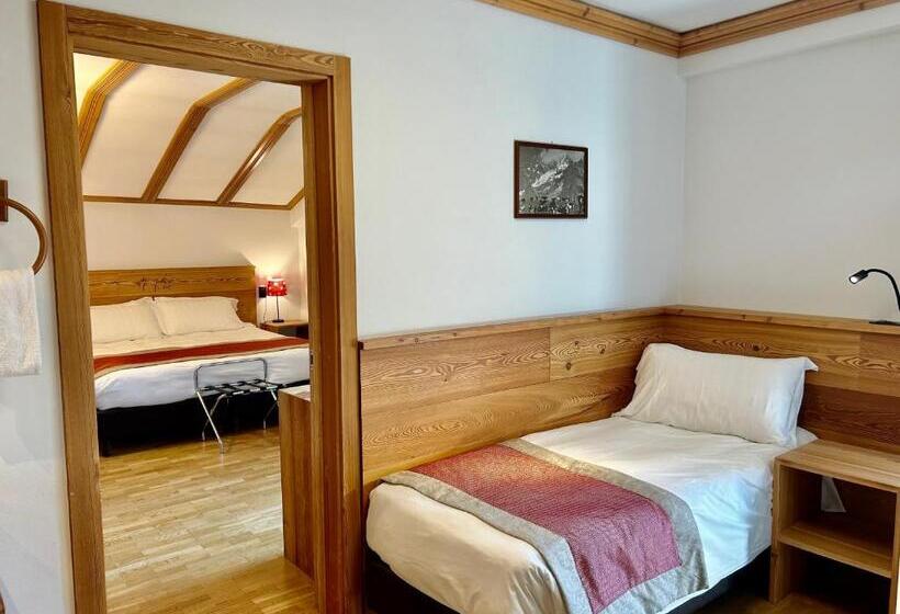 패밀리 룸, Croux