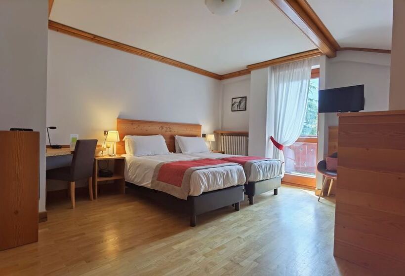 스탠다드 트리플 룸, Croux