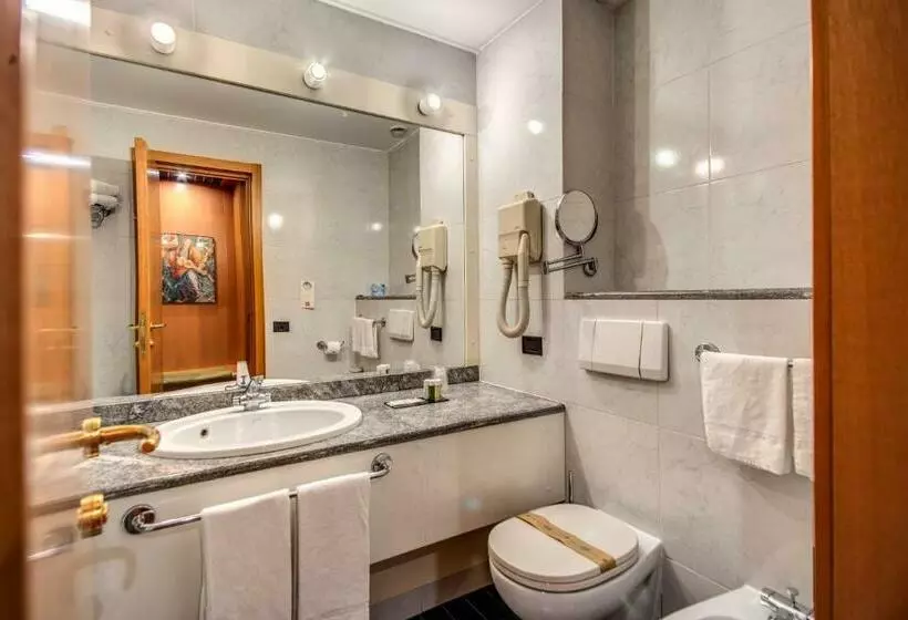 Executive-huone, Della Rotonda