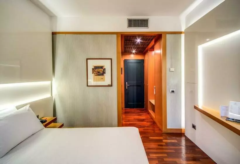 Standard-huone, Della Rotonda
