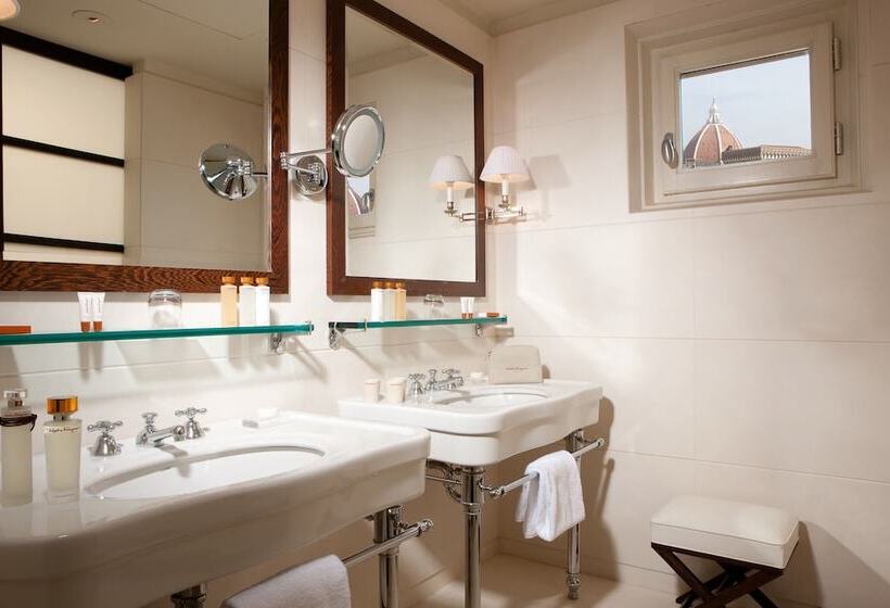 اتاق لوکس, Gallery Hotel Art   Lungarno Collection